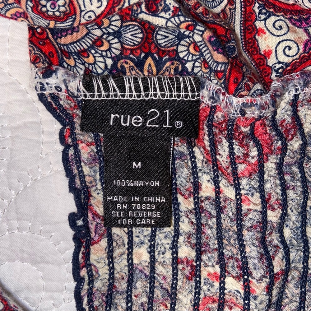 BOGO‼️Size M Rue21 Knit Halter Top - Picture 4 of 9